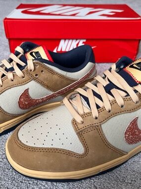Nike Dunk Low Retro SE Sneakers in wheat, burnt sunrise, sandrift(Tan,Cream,Red)
